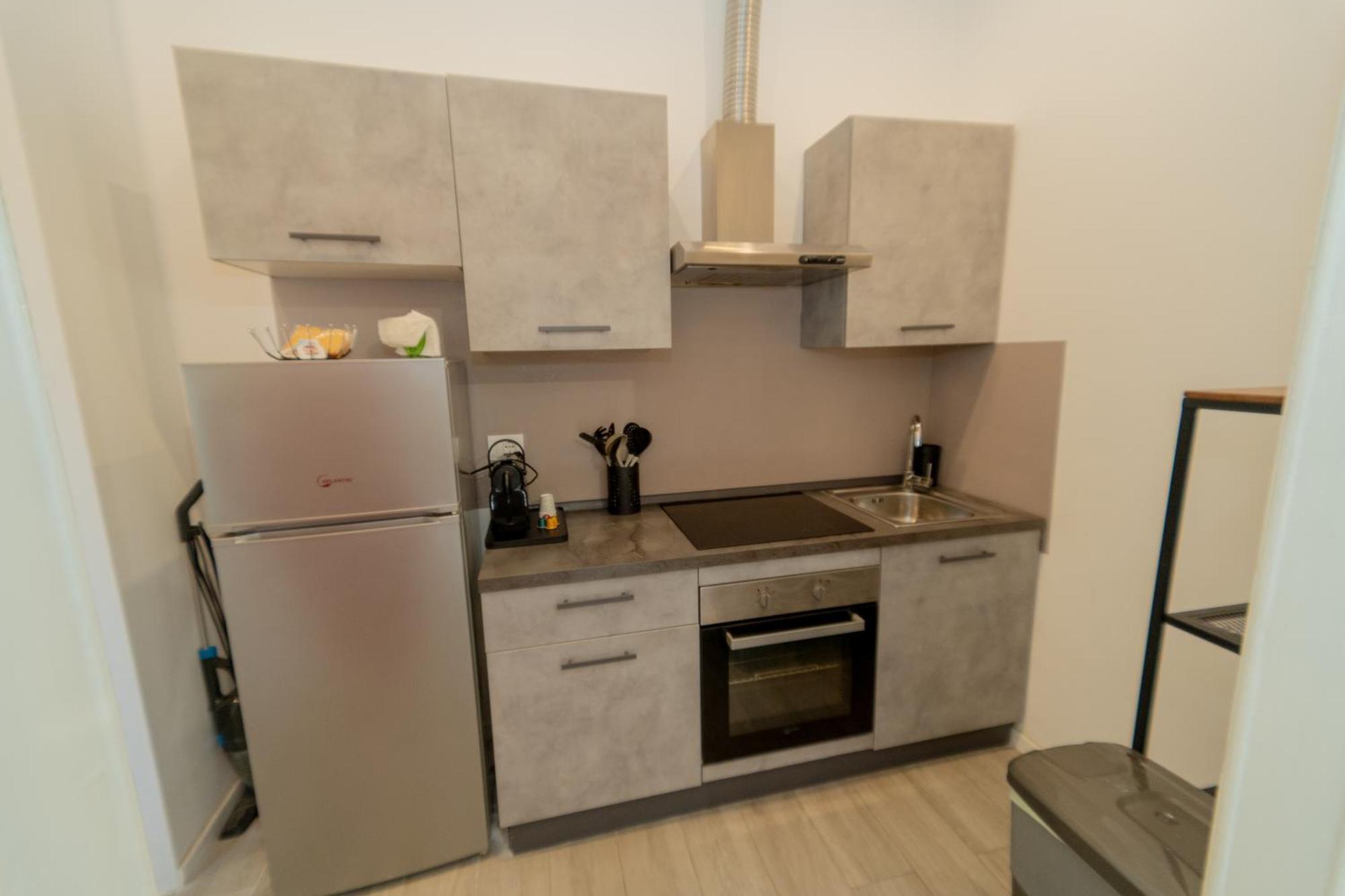 Apartment Milan Near Metro-M5 Экстерьер фото